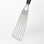 Fish Turner - US 7383