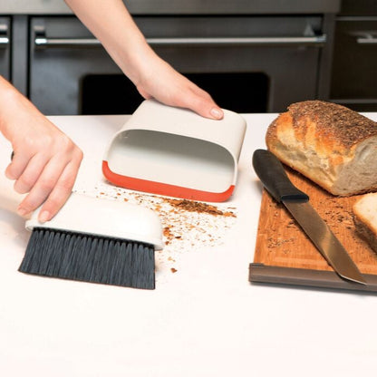 Compact Dustpan & Brush Set - US 9991