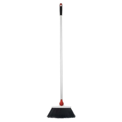 Any-Angle Broom - US 9253