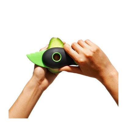 3-in-1 Avocado Slicer - US 8620