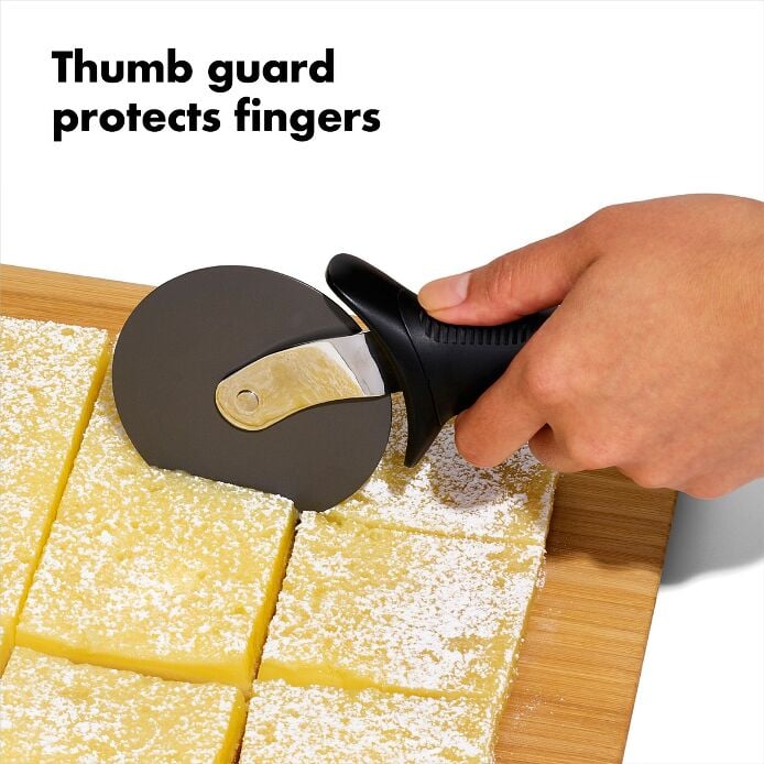 Pizza Wheel For Non-Stick Pans - US 3638