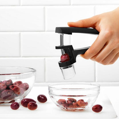 Cherry & Olive Pitter - Black - US 3025