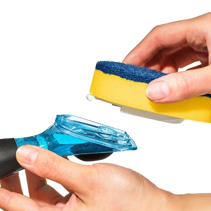 Soap Dispensing Dish Scrub - US 2720