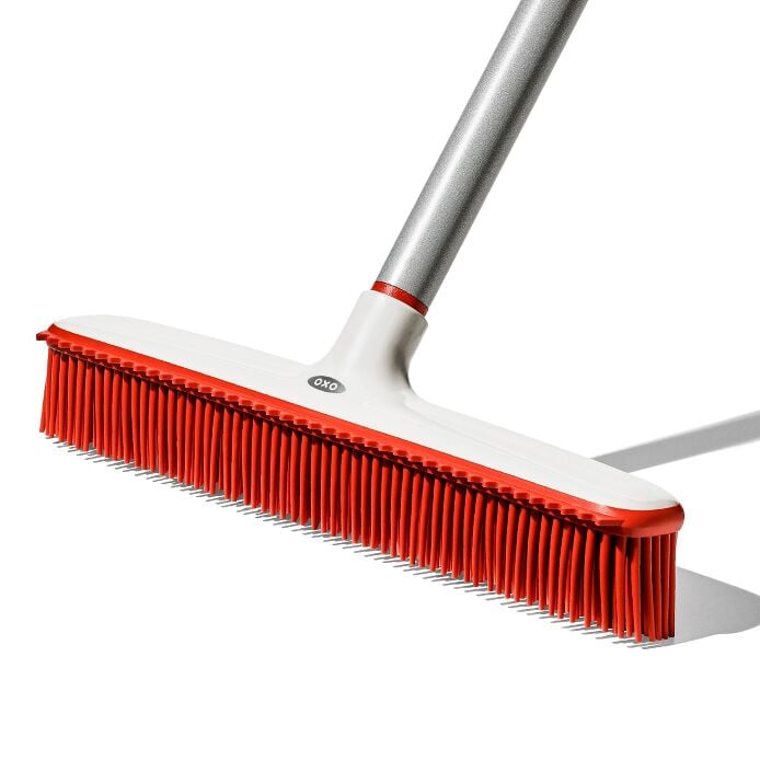 OXO Good Grips Fur Broom - US 9710
