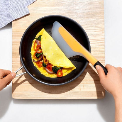 Flip & Fold Omelet Turner - US 0386