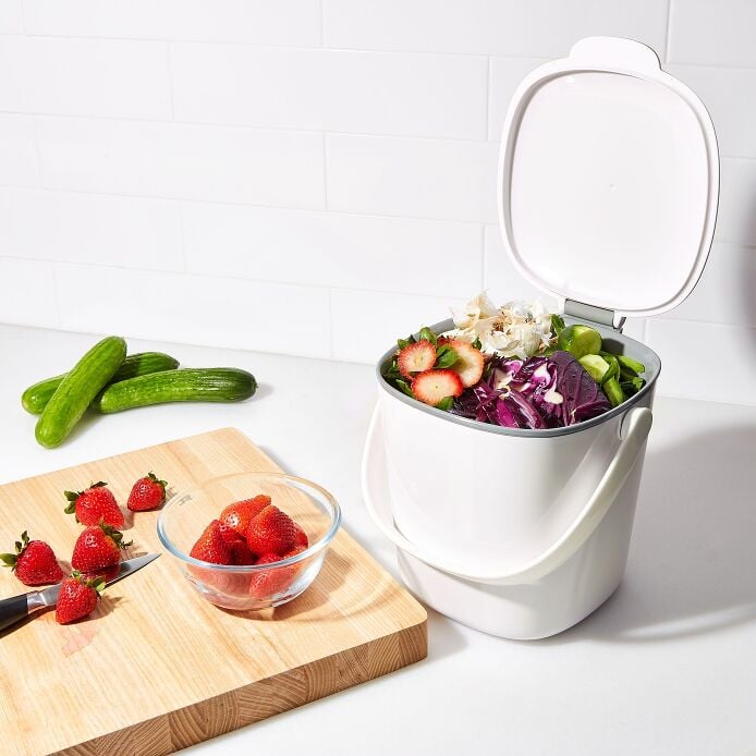 Easy-Clean Compost Bin - 0.75 Gal - US 0822