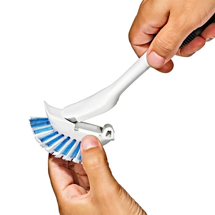 Nylon Bristle Dish Brush with Refills - US 9964