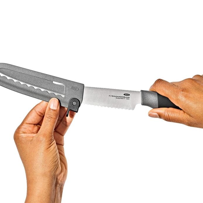 5 in Serrated Utility Knife with Locking Sheath - US 1113