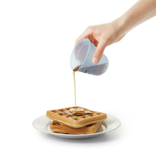 Mini Squeeze & Pour Silicone Measuring Cup - US 3979