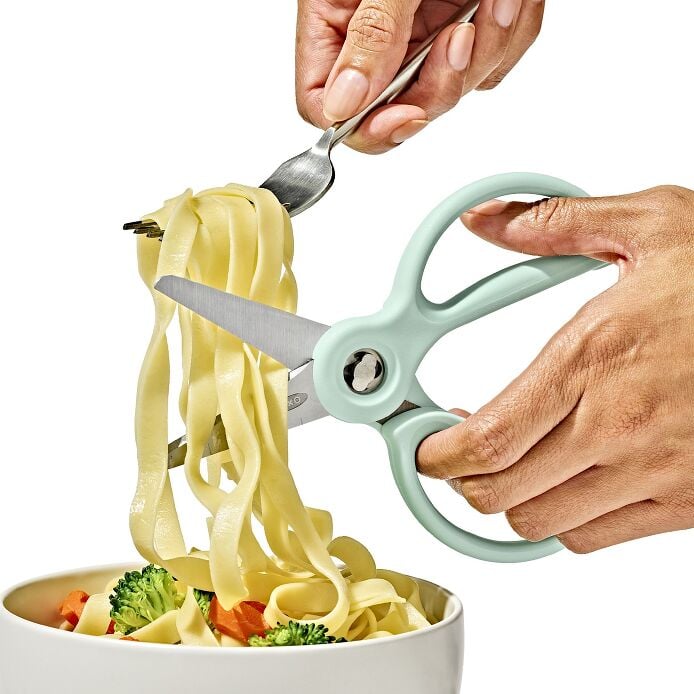 On-the-Go Food Scissors with Case - US 7454